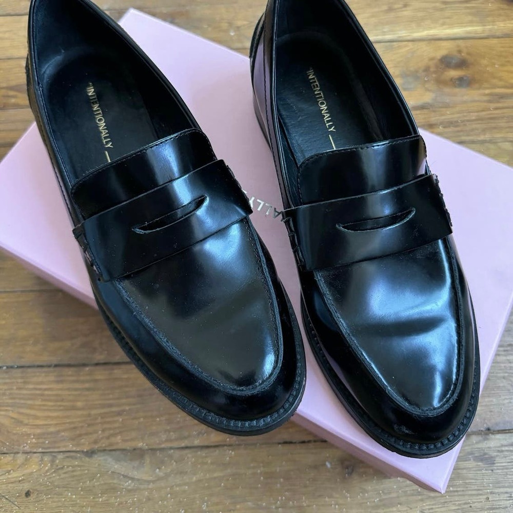Intentionally Blank Neighbor Loafers in Black (Used)